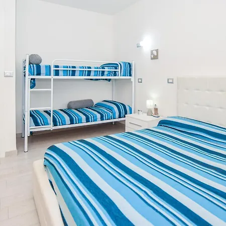 度假居 Gorgeous In Riva Dei Tarquini With Wifi *